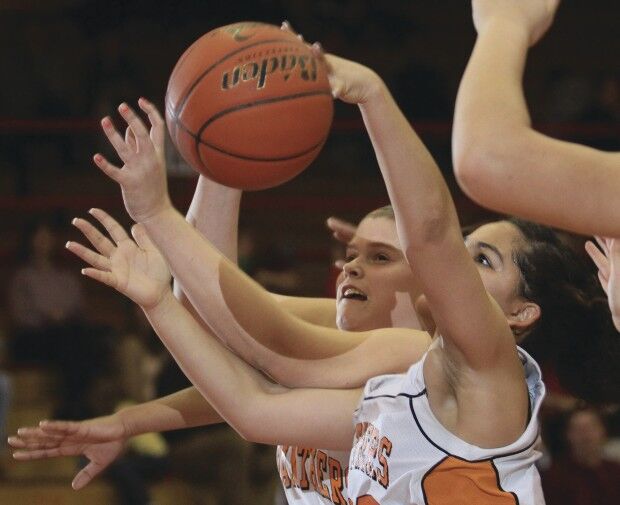 Moline - UT girls basketball 2/17